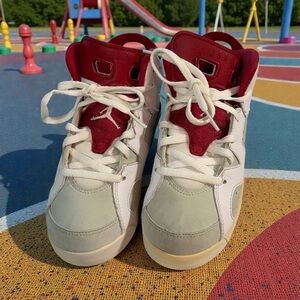 Air Jordan 6 Retro Alternate Boys 2Y